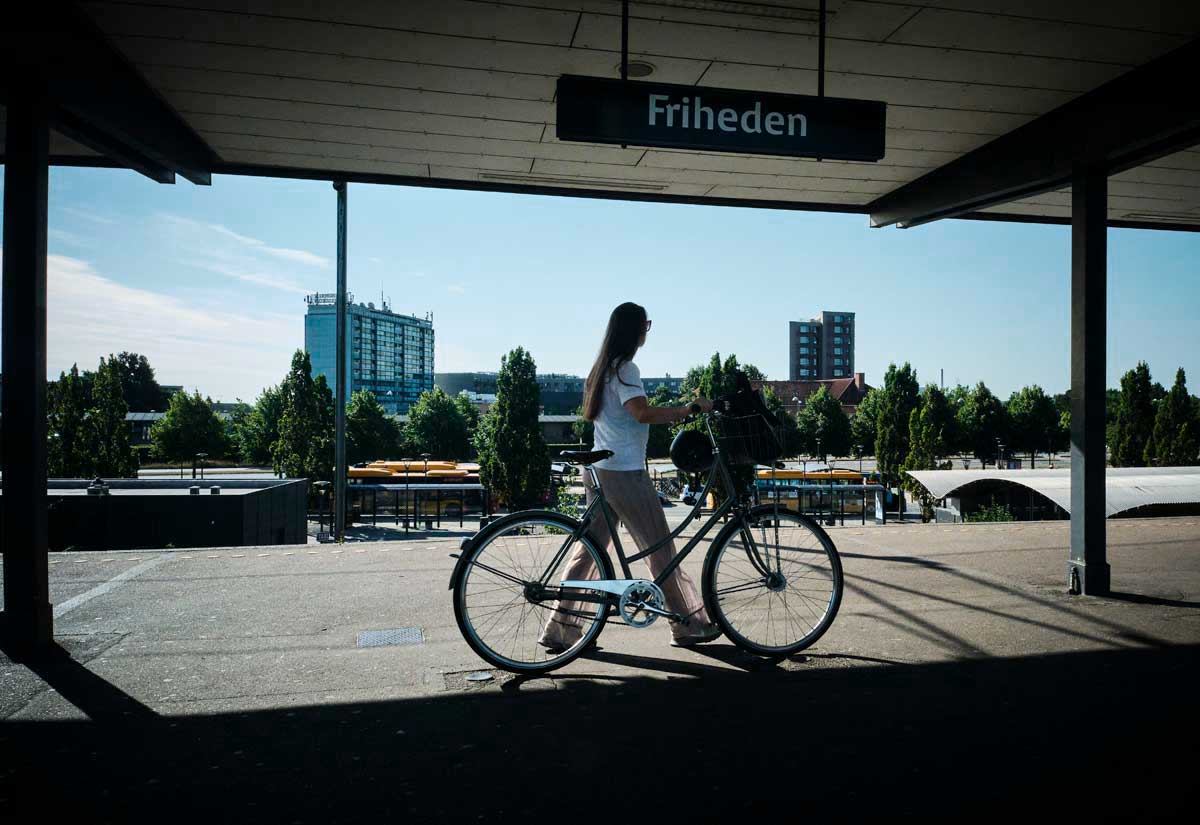 Fra Friheden Station kan du komme til København H på kun 12 minutter med S-tog.